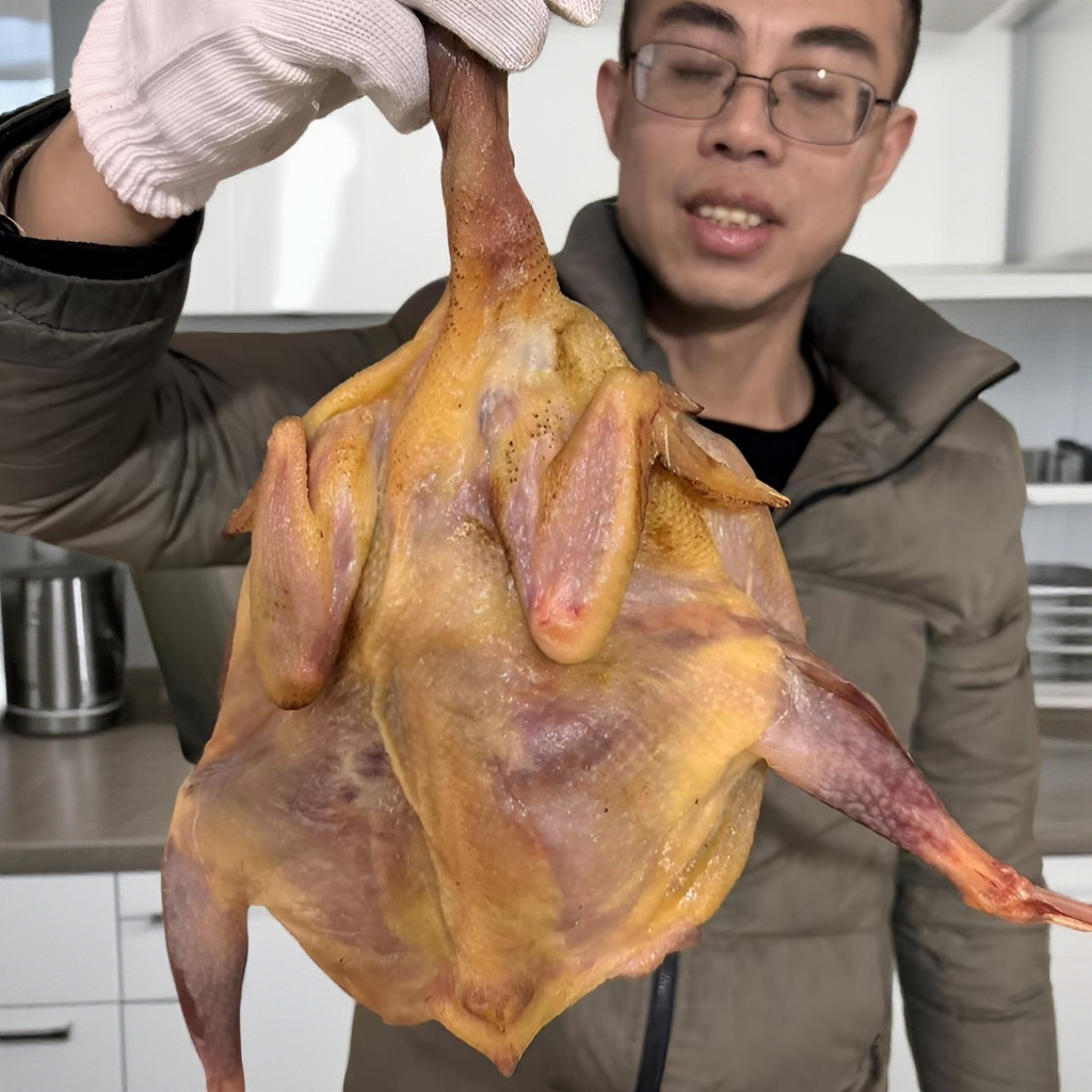 湖南农家传统工艺风干鸡腊鸡肉