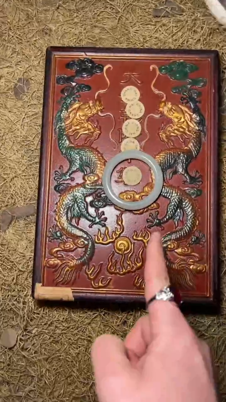 木高端精美红漆器浮雕双龙盒子一件链接