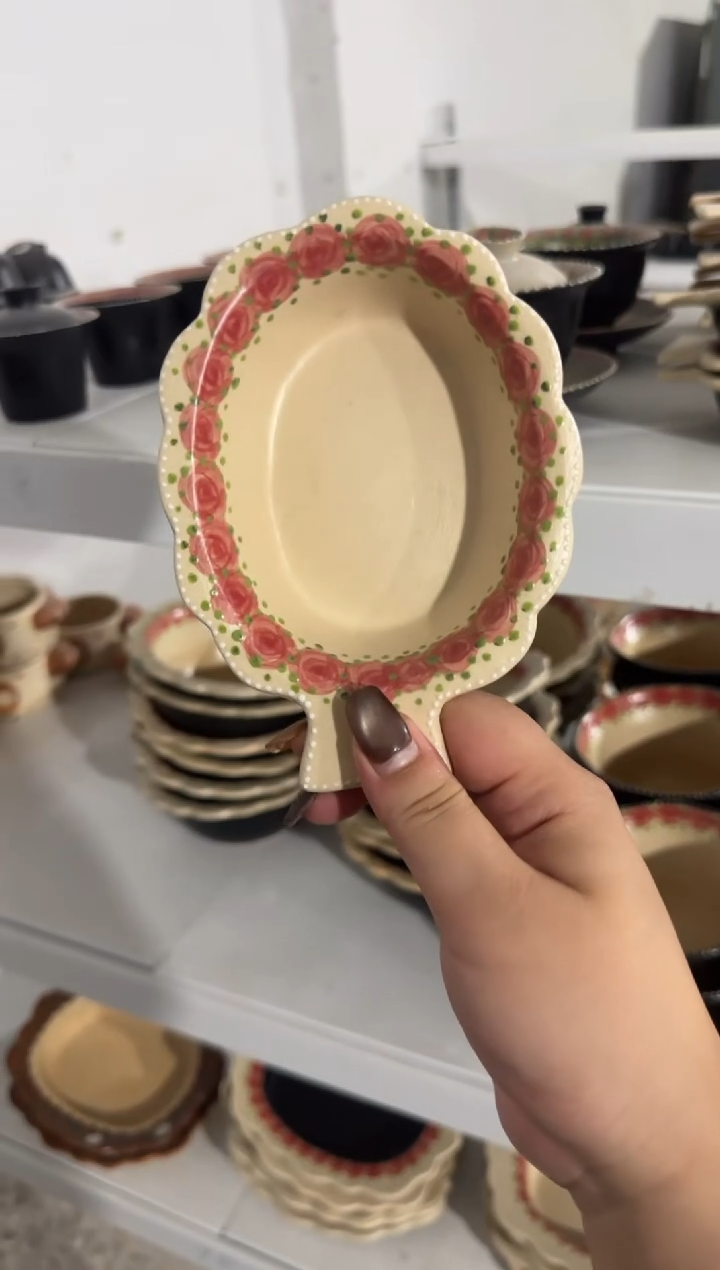 陶瓷黑色玫瑰小碗【十里高温釉下彩陶瓷】
