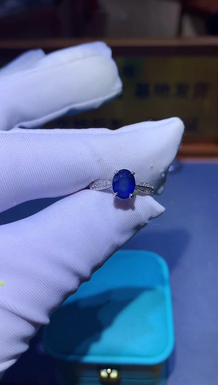 【闪购商品】蓝宝石戒指银S925镶嵌........