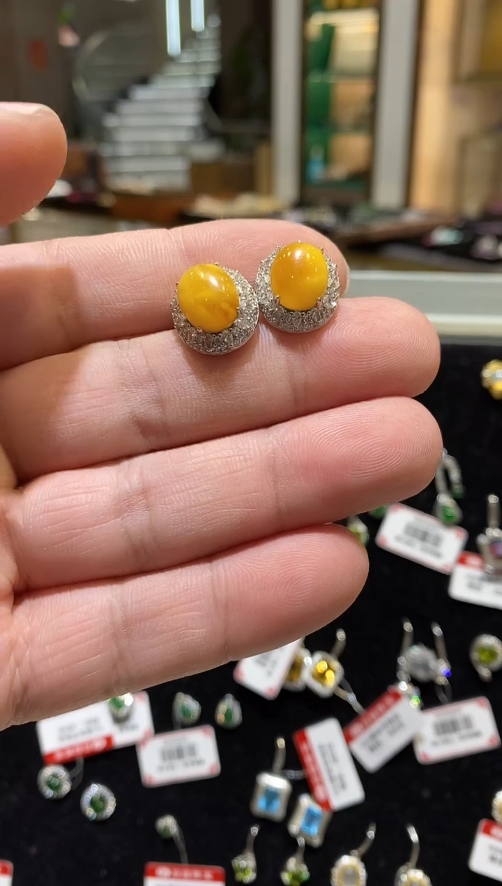 【闪购商品】蜜蜡耳饰银S925镶嵌亏米福利