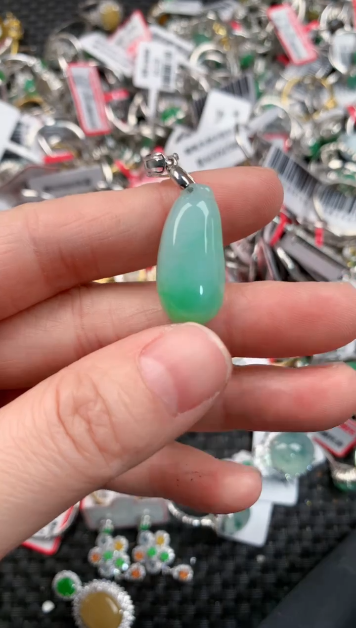 银S925镶嵌戒指翡翠777      1