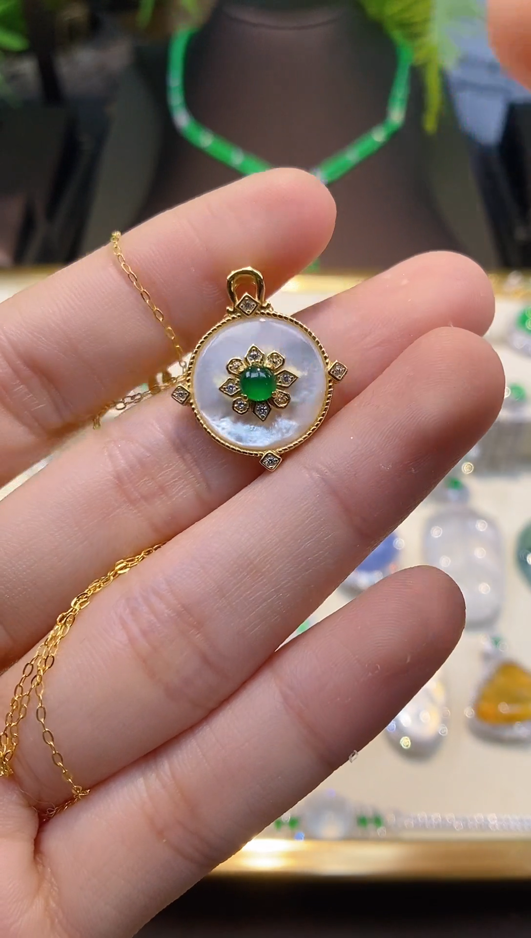 【闪购商品】翡翠吊坠(赠链)银S925镀金镶嵌天然翡翠A货吊坠
