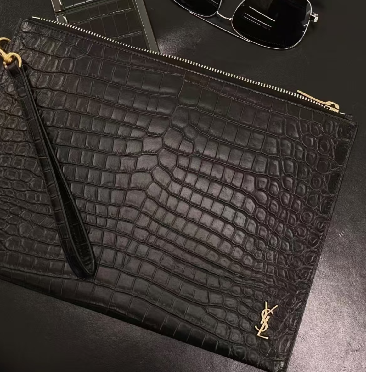 95新 YSL/圣罗兰 鳄鱼压纹手拿包B5599