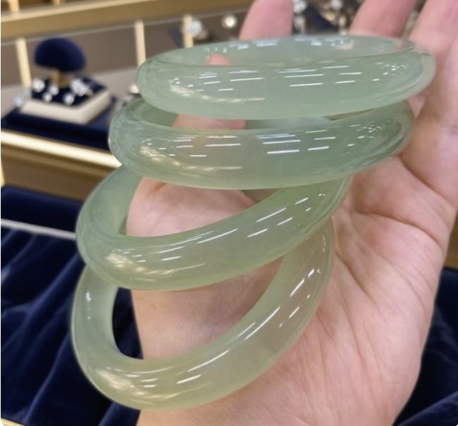 【靳总福利】纯天然玉石未镶嵌多样性发一个冰晴雪花棉手镯  555