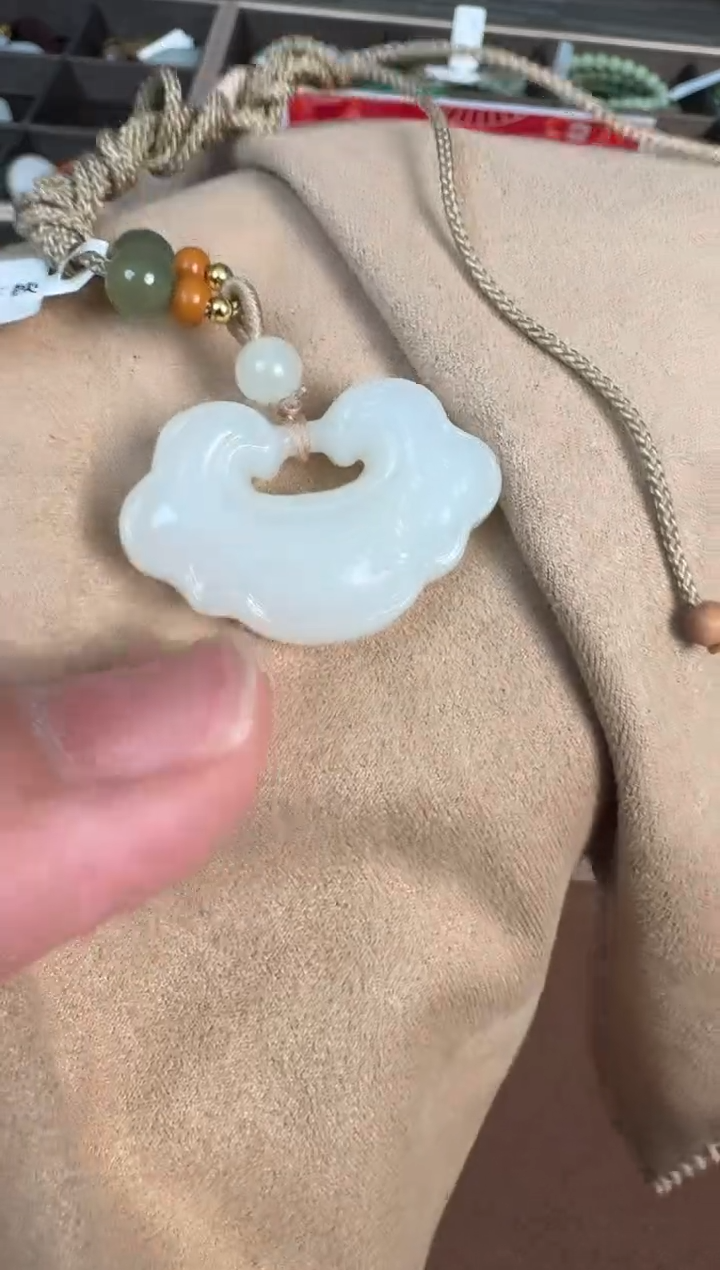 【闪购商品】和田玉吊坠未镶嵌1245 白色莲花锁