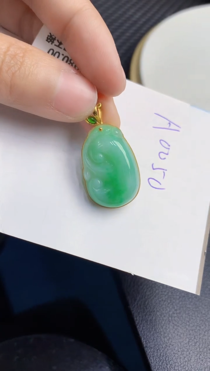 【闪购商品】翡翠颈饰18K金镶嵌000000000