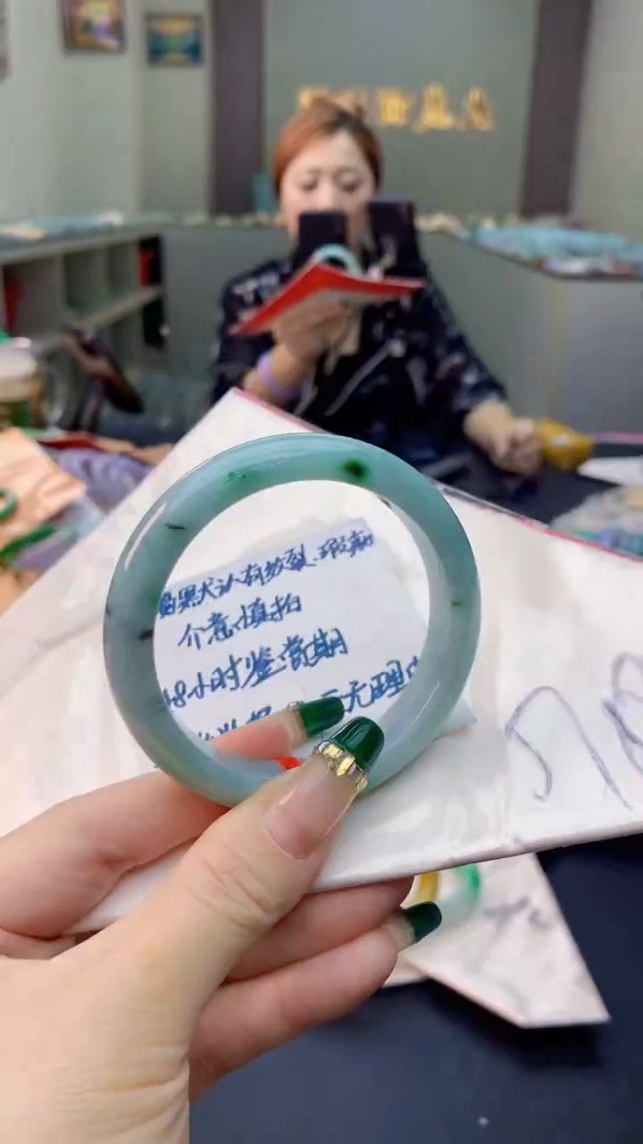 翡翠手镯未镶嵌0332158245