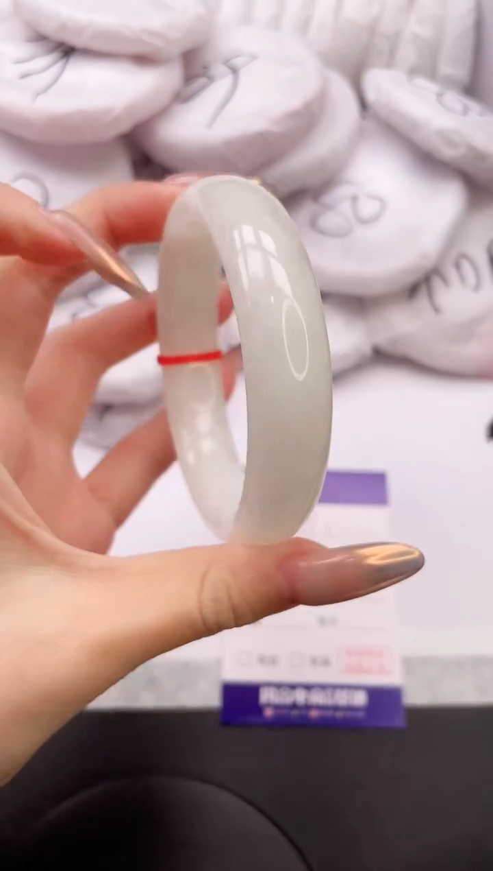 【闪购商品】和田玉手镯未镶嵌10K191-60