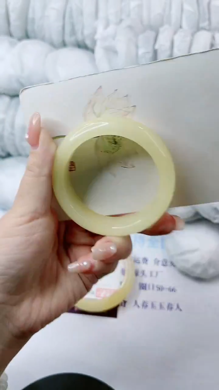 【闪购商品】石英质玉手镯未镶嵌多样性发货A133