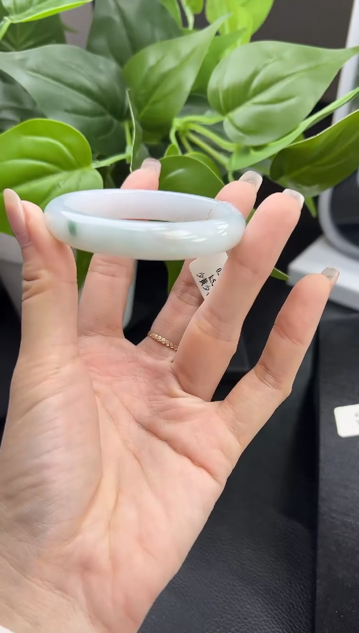 【闪购商品】翡翠手镯未镶嵌手镯49-51圈口