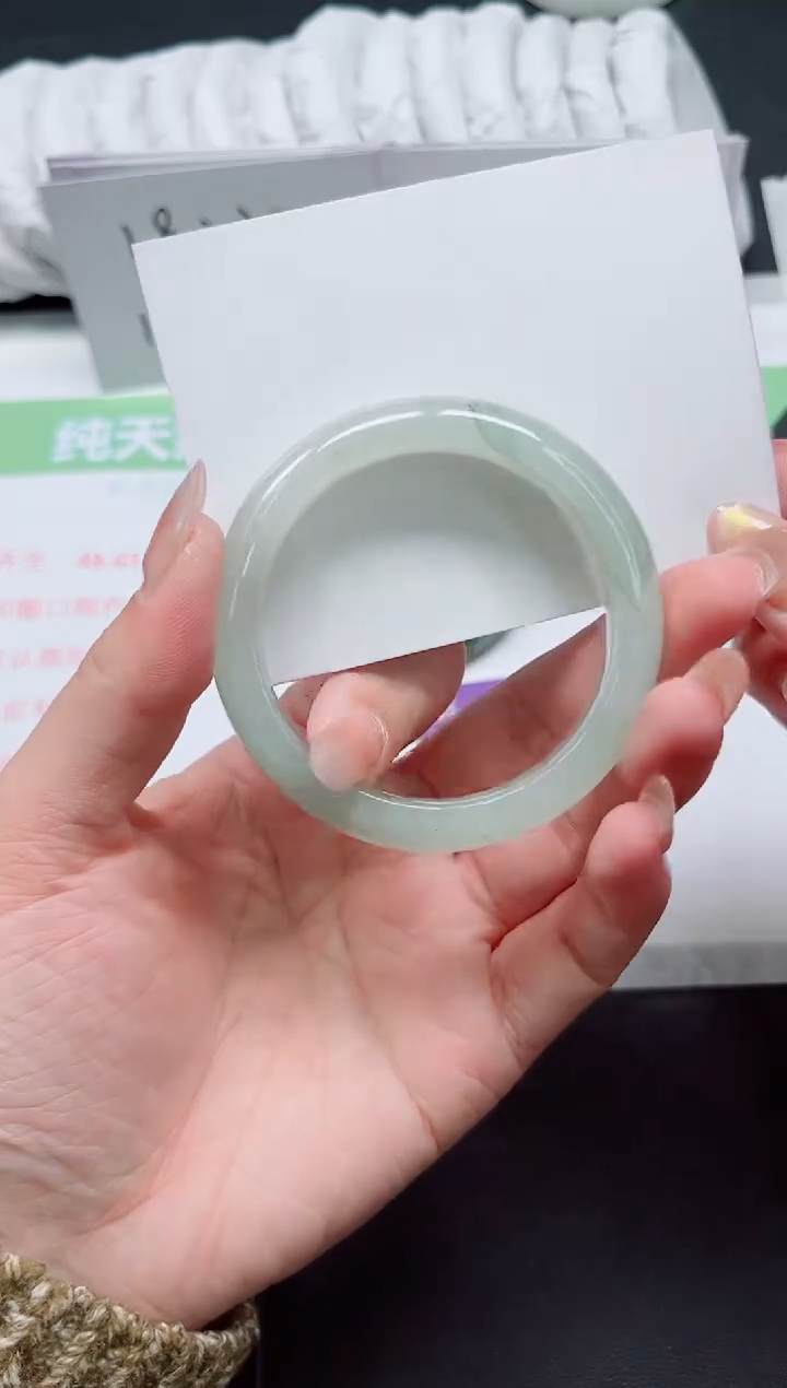 【闪购商品】石英质玉手镯未镶嵌174