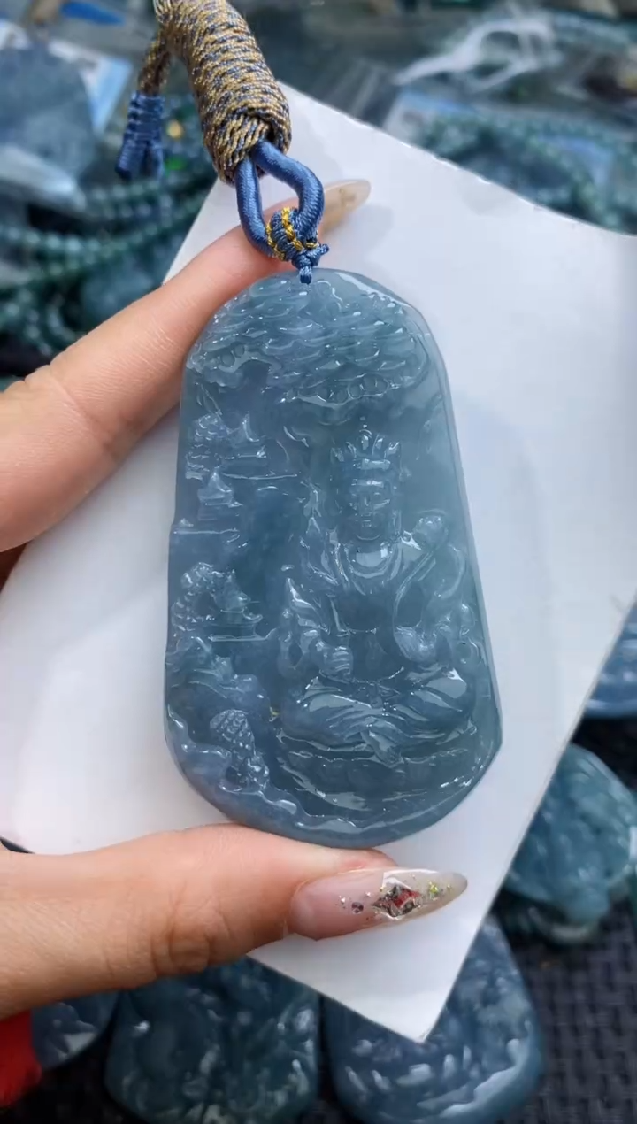 【闪购商品】翡翠颈饰未镶嵌          