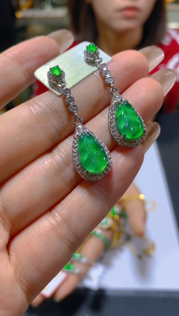 未镶嵌翡翠耳饰多样性发一