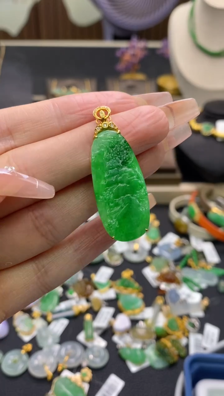 【闪购商品】翡翠颈饰18K金镶嵌净货18461