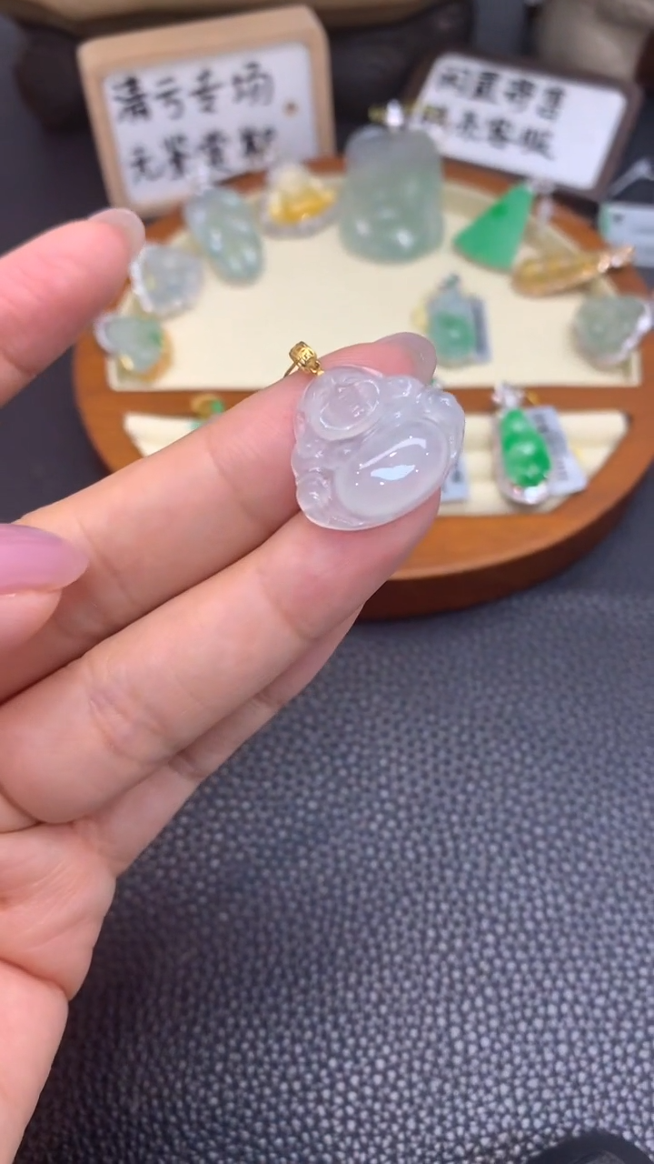 18K金镶嵌定制翡翠A117