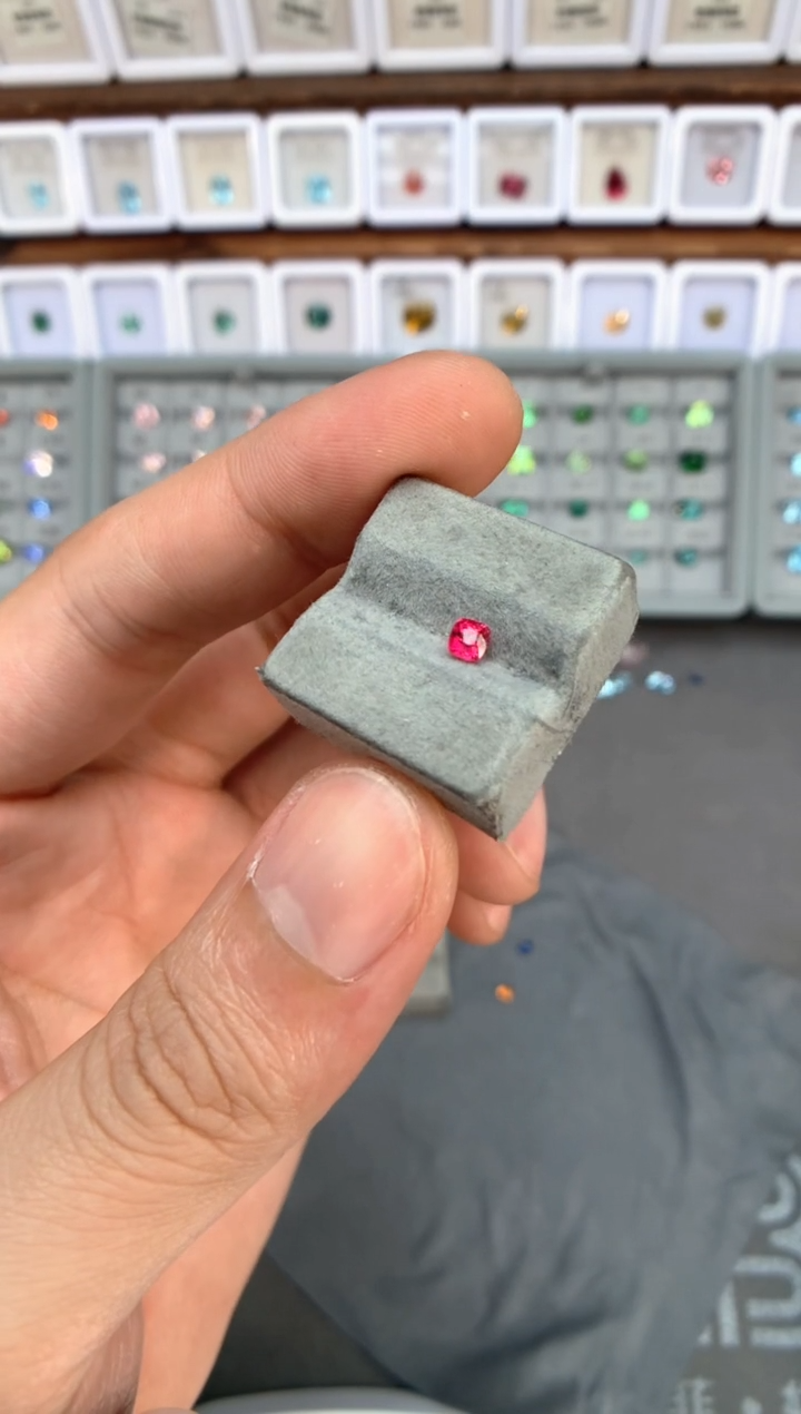 【闪购商品】定制尖晶石裸石未镶嵌0.33ct