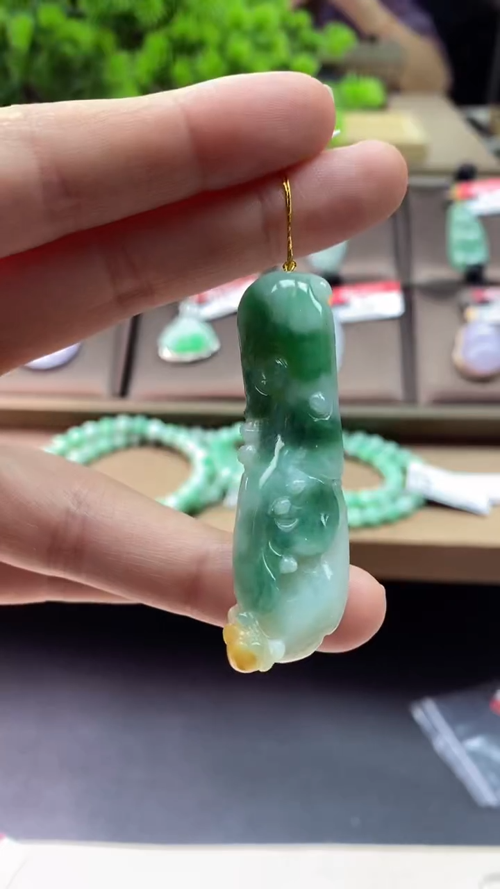 【闪购商品】翡翠颈饰未镶嵌如意