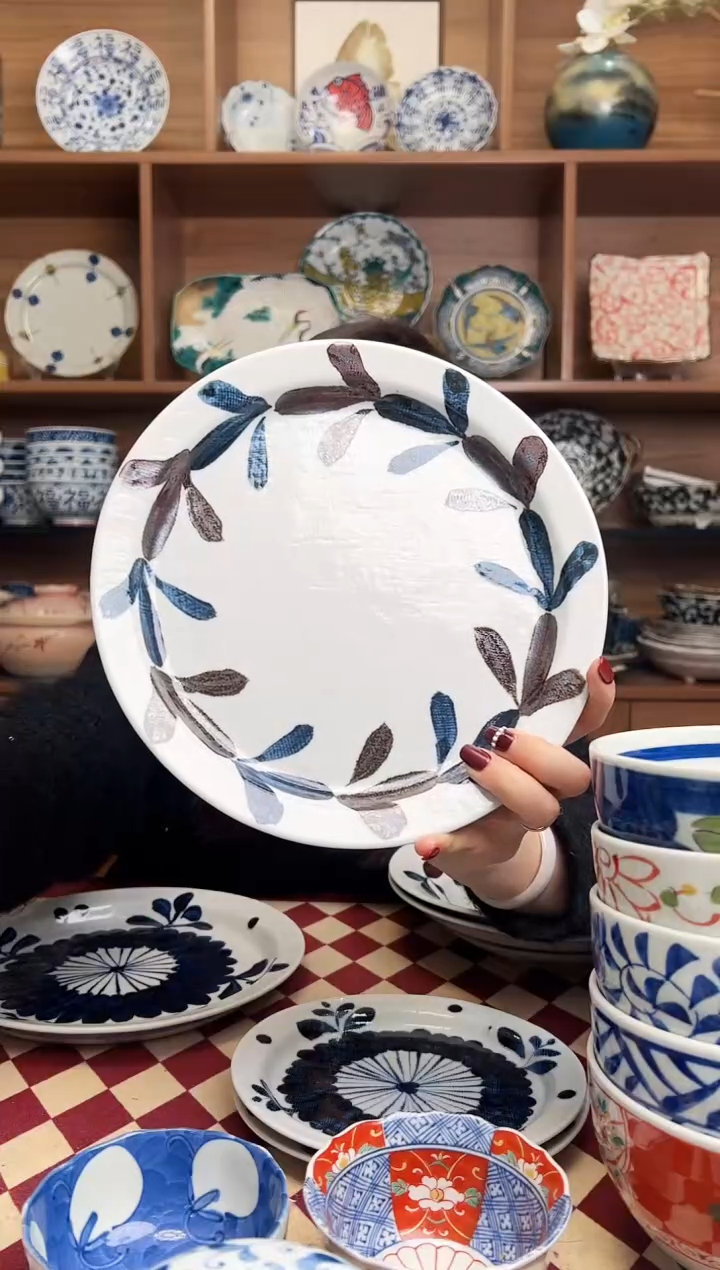 【闪购商品】瓷片波蔦23cm浅盘       