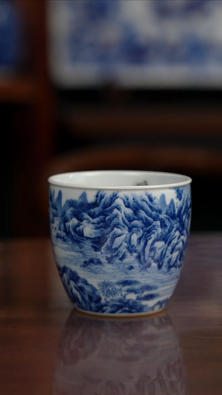 景琳藏青花山水主人杯