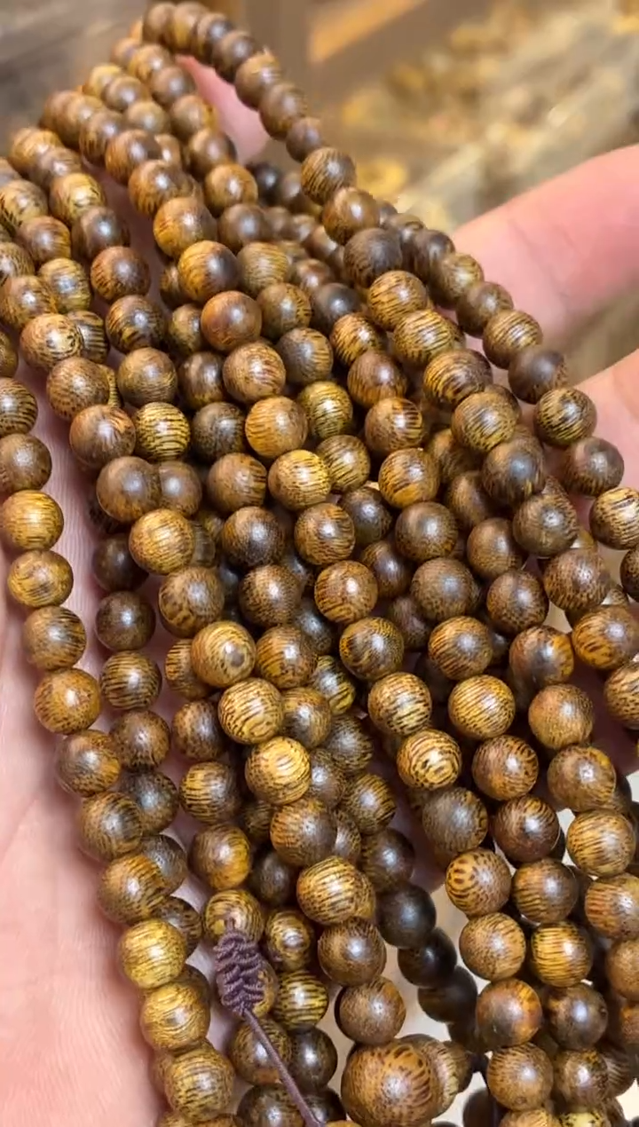 沉香手串 海南莺歌绿圆珠长串0.7多样性发其一