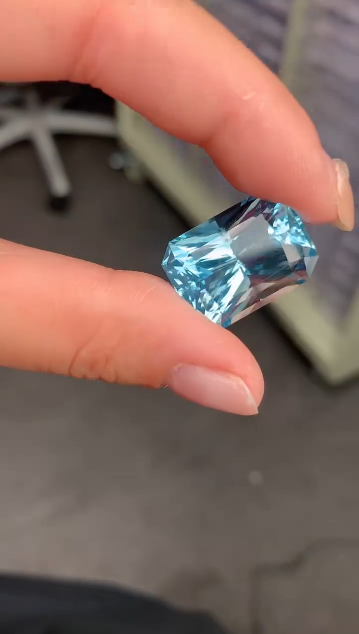 【闪购商品】海蓝宝石裸石未镶嵌26ct海蓝宝