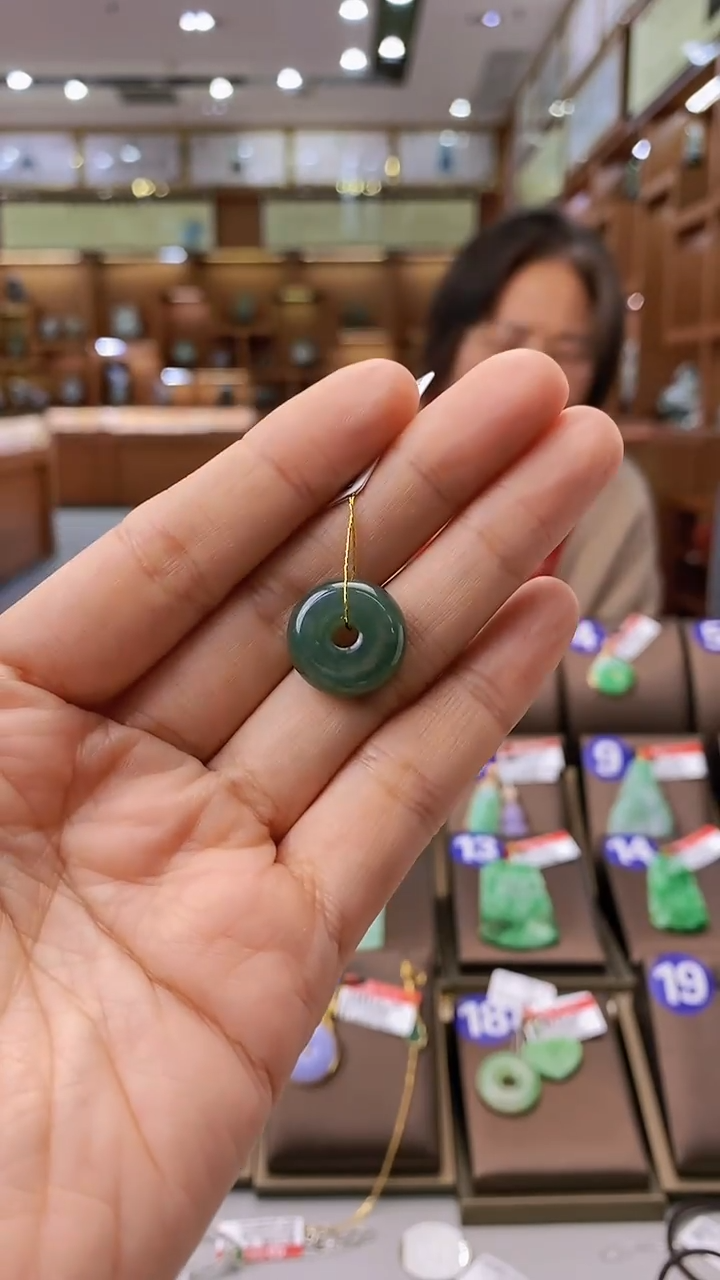 【闪购商品】翡翠颈饰未镶嵌甜甜圈