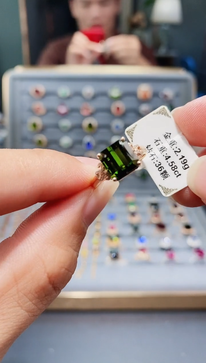 18K金镶嵌戒指碧玺4.58.