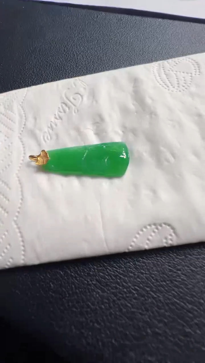 吊坠(不含链)18K金镶嵌翡翠598