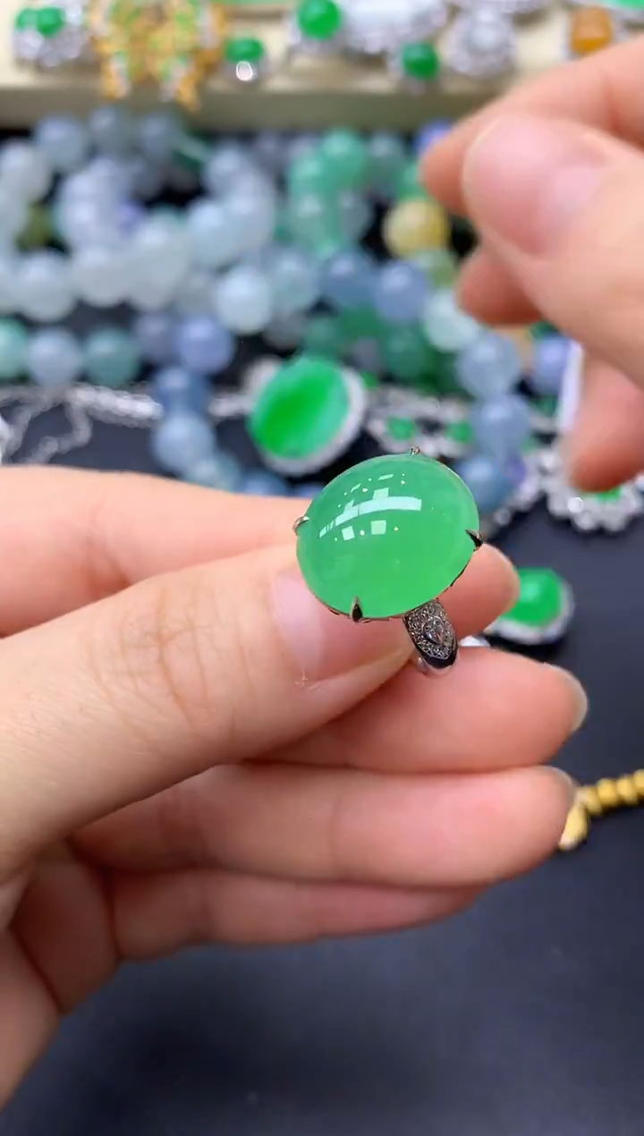 18K金镶嵌戒指翡翠365-中国好珍宝