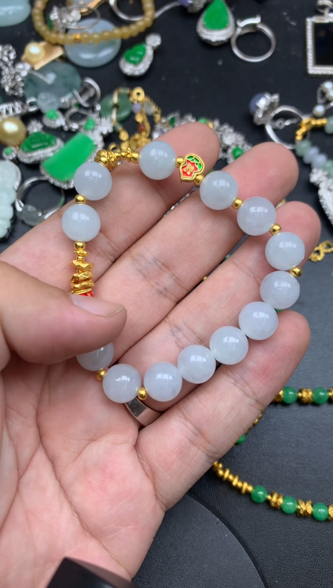 颈饰足金镶嵌翡翠晚*好运来商品不退不换