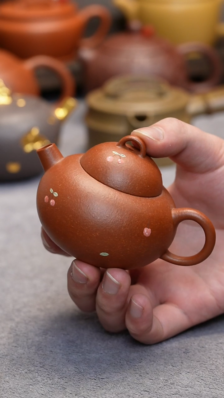 【闪购商品】紫砂壶红降坡泥绘元宝110CC