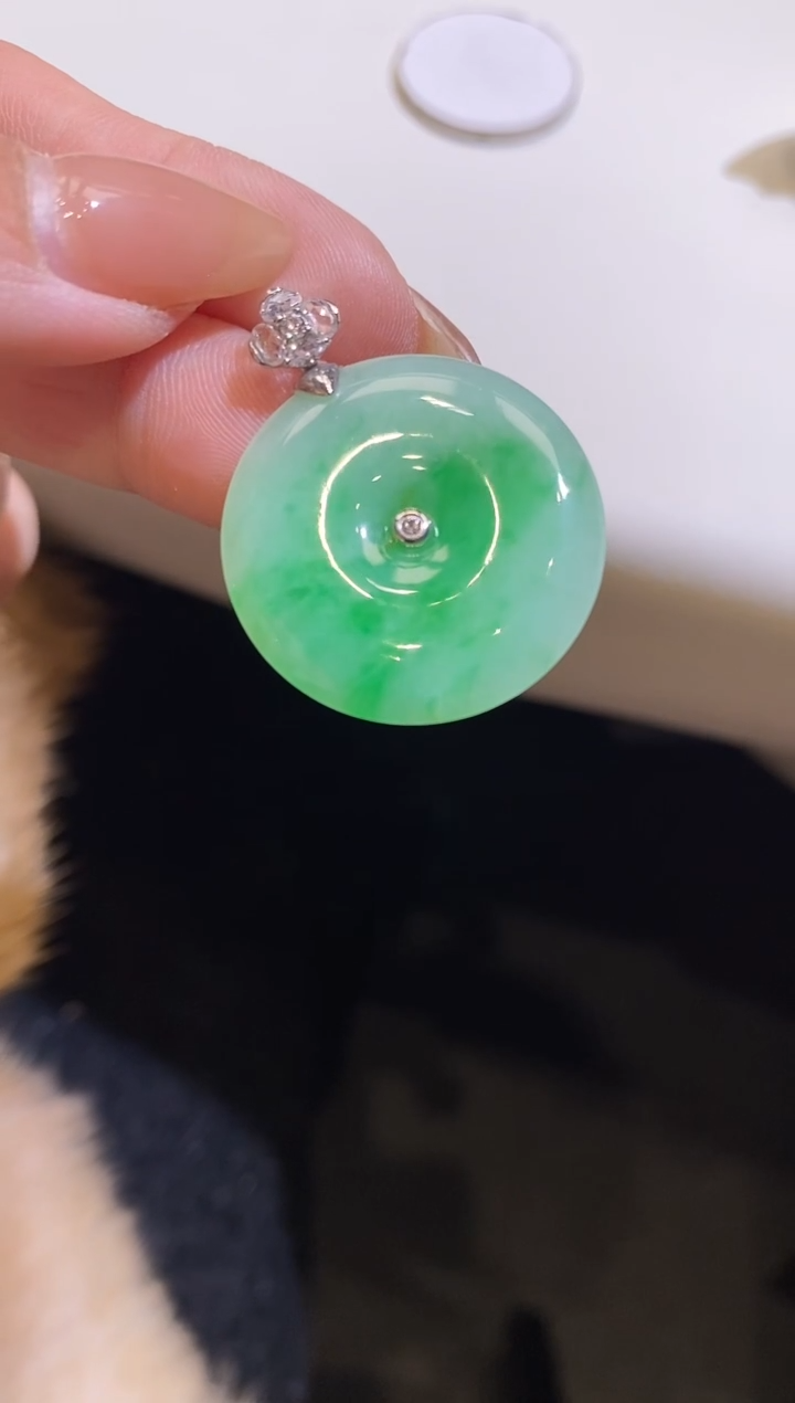 吊坠(不含链)18K金镶嵌翡翠平安扣