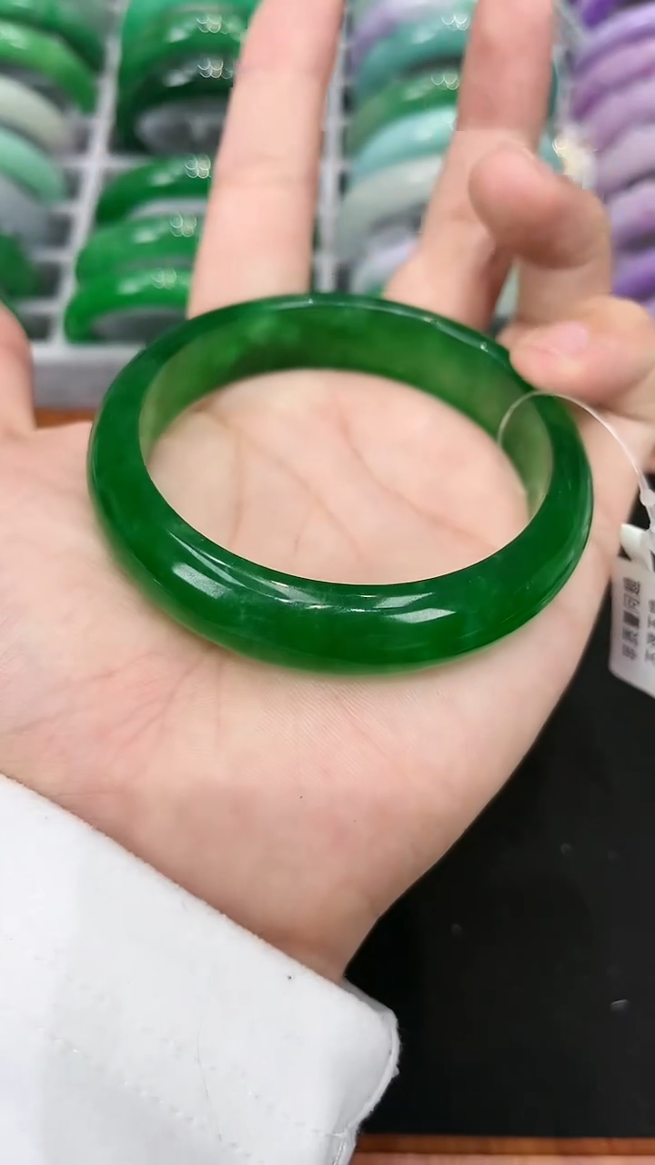【闪购商品】砖雕s61满绿手镯圈口53-61