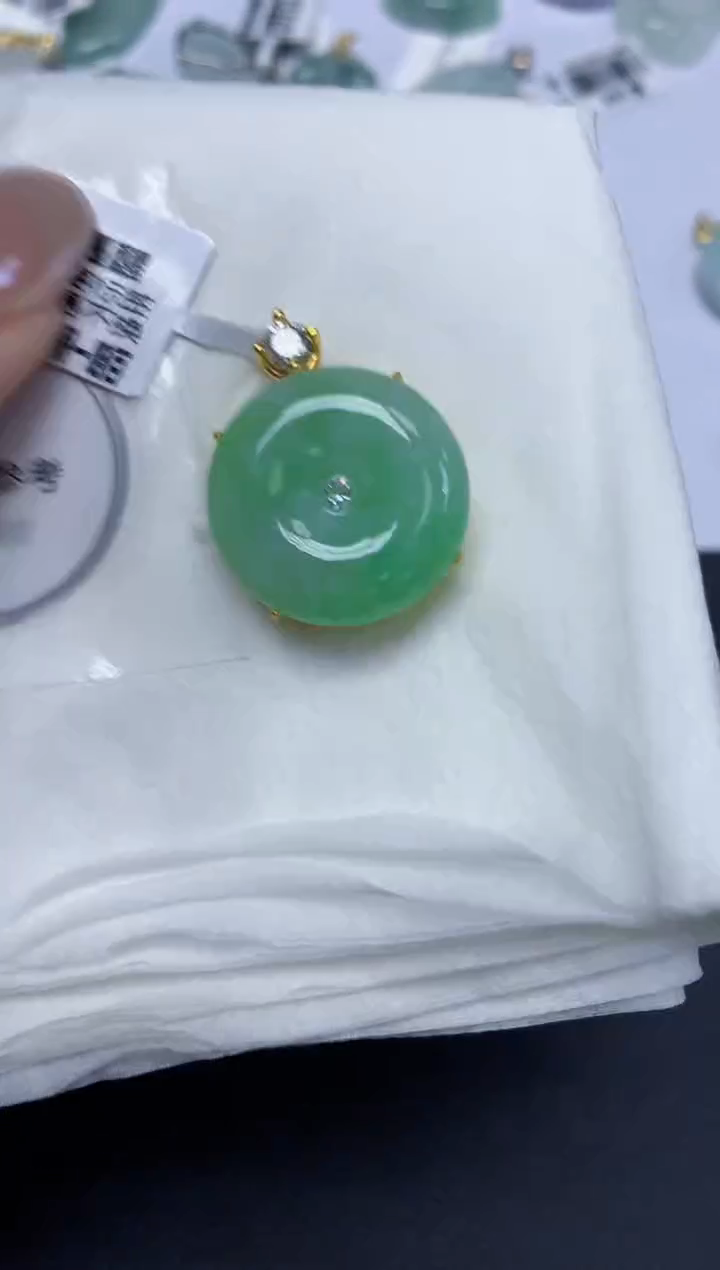 颈饰未镶嵌翡翠天然缅甸翡翠A货多样性发一件
