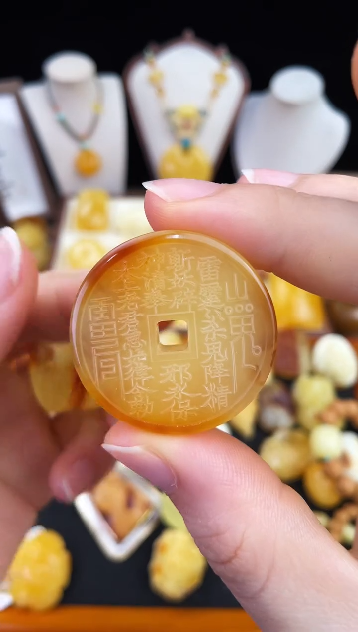 琥珀未镶嵌珠宝奇石柒月