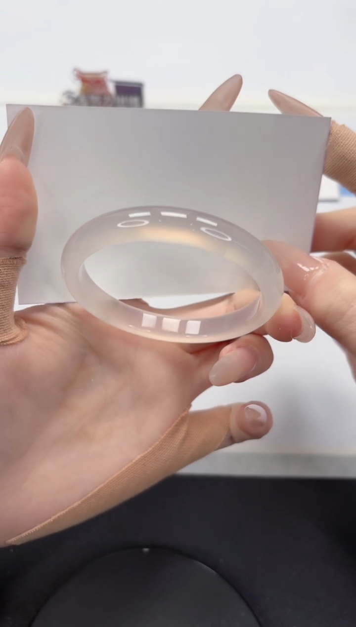 【闪购商品】石英质玉手镯未镶嵌A232-52.2