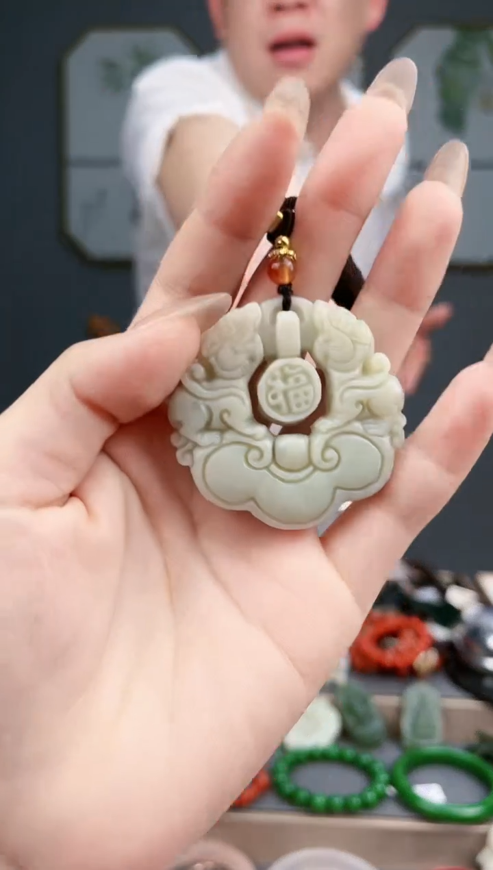 【闪购商品】和田玉颈饰未镶嵌AA多样性发货 拍一发一