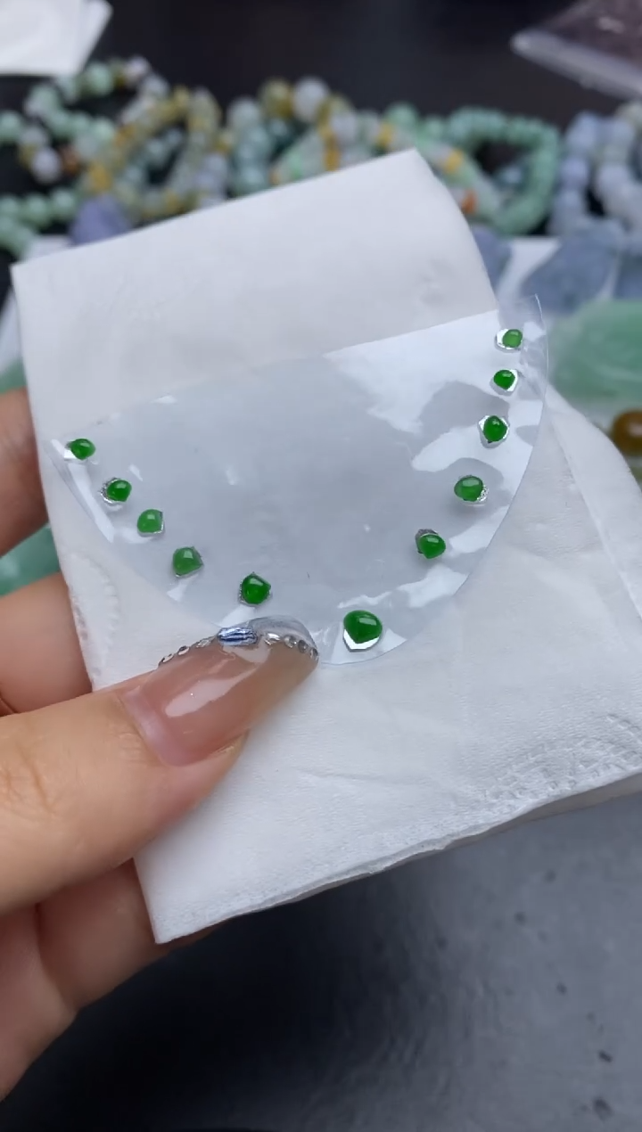 定制翡翠未镶嵌翡翠毛货~