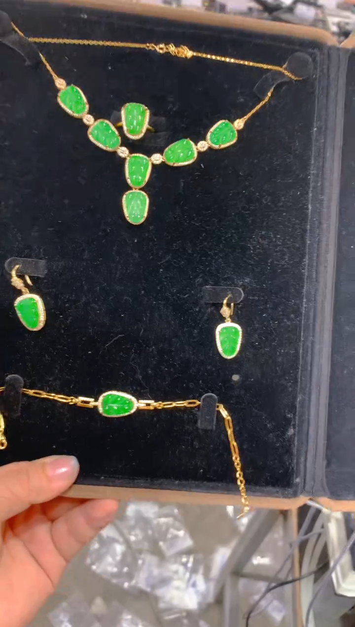 【闪购商品】定制翡翠未镶嵌260定制翡翠多样性发货（发其一）