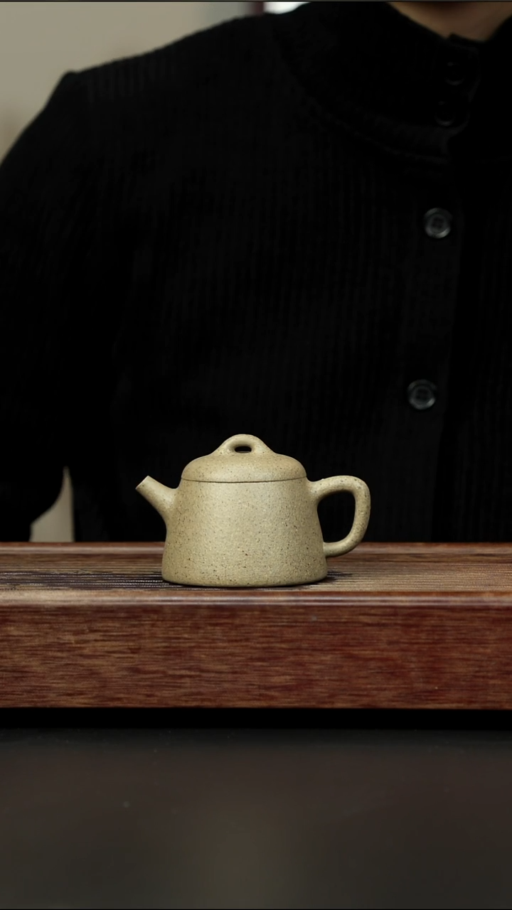 茶壶紫砂手磨青降坡 秦钟 120左右
