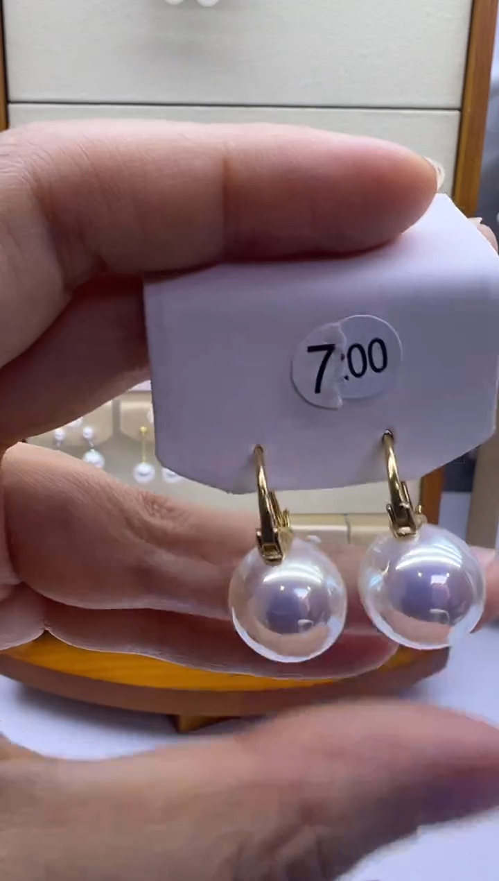 银S925镶嵌耳饰淡水珍珠700