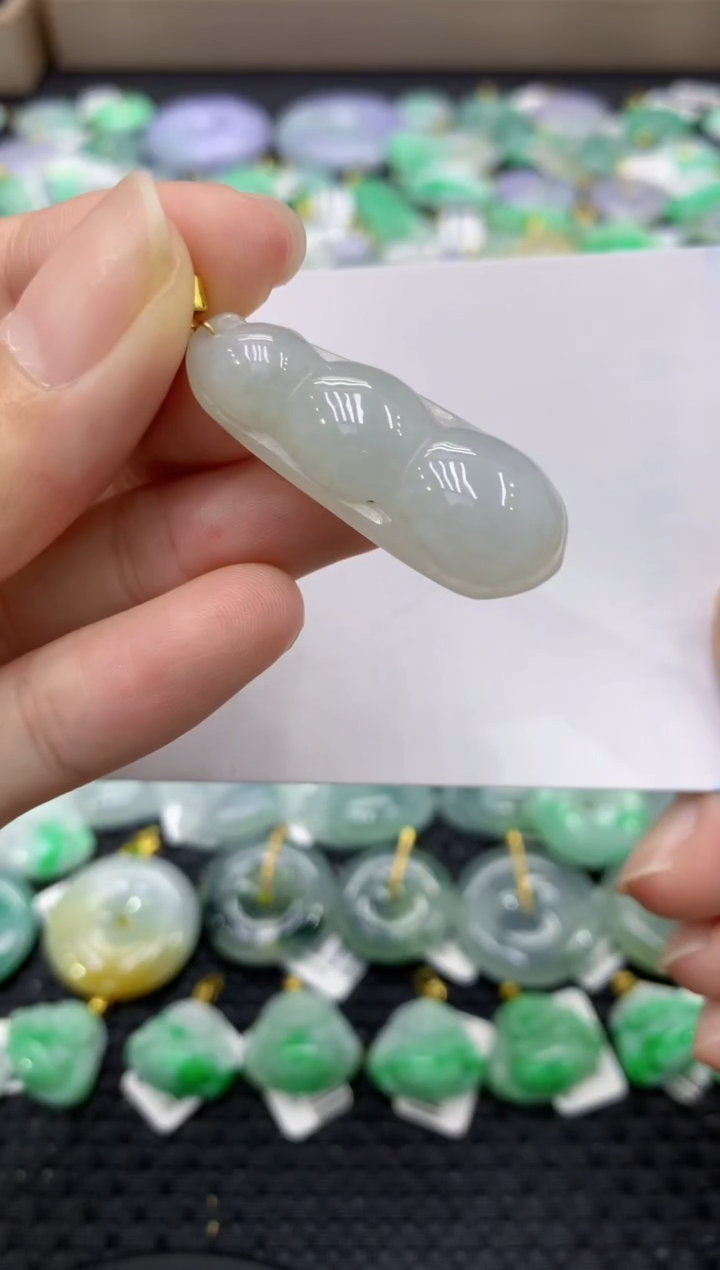 颈饰未镶嵌翡翠天然缅甸翡翠A货