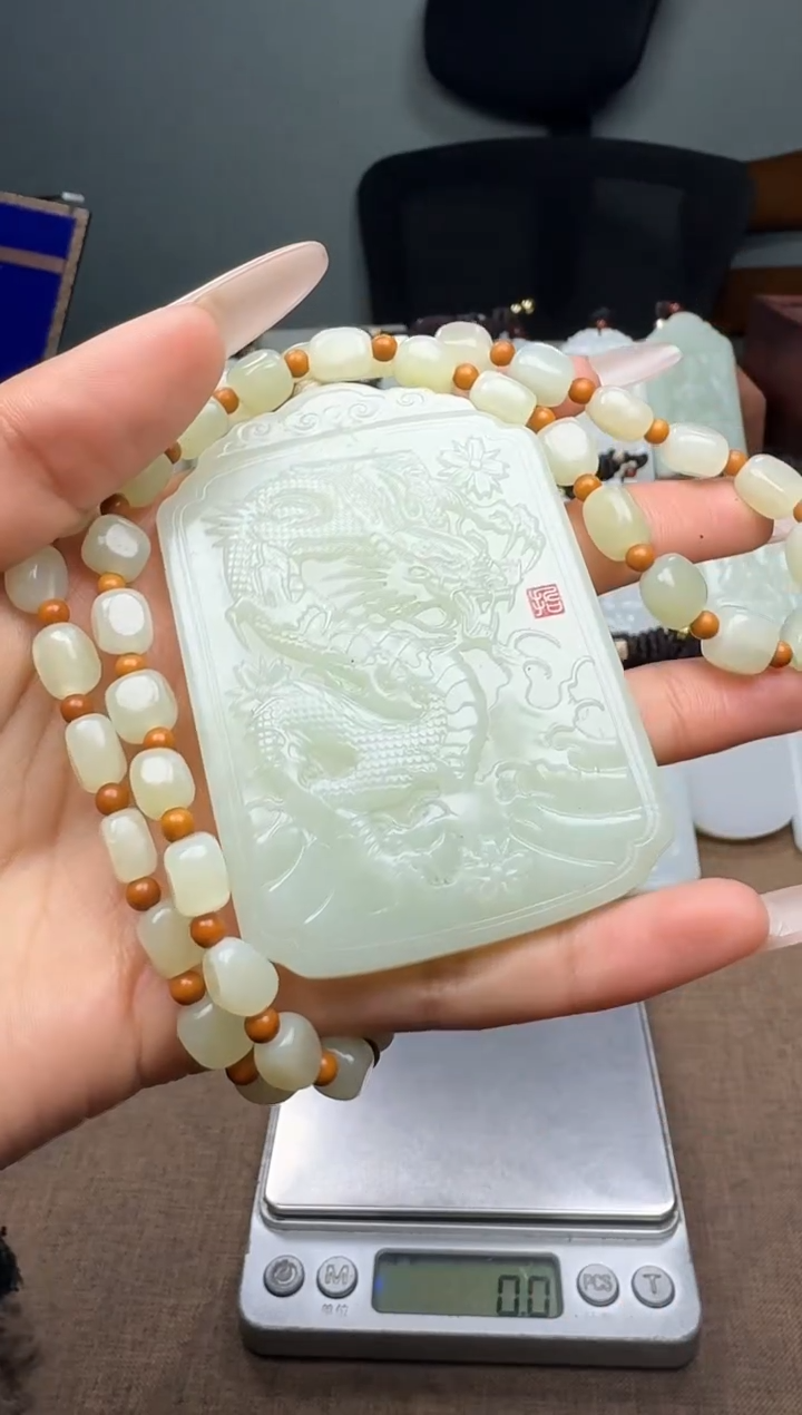 【闪购商品】和田玉颈饰未镶嵌壹