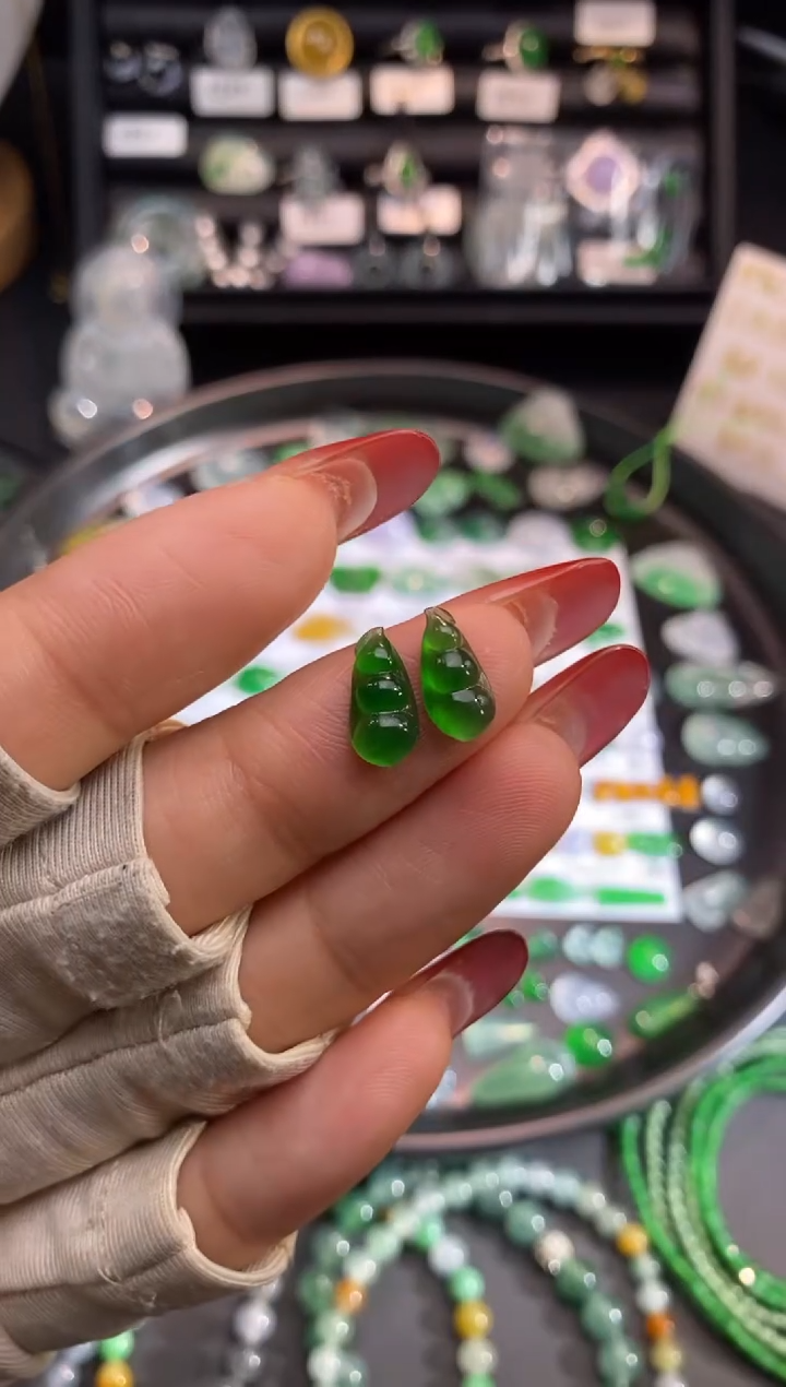 【闪购商品】翡翠挂件未镶嵌豆子
