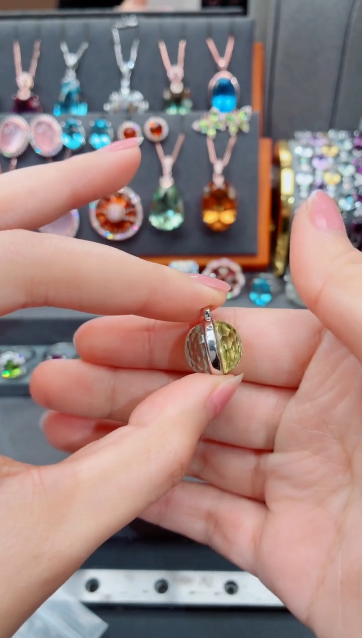 吊坠(不含链)银S925镶嵌水晶水晶吊坠