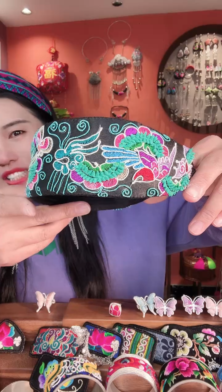 织绣非遗手工刺绣苗绣饰品009