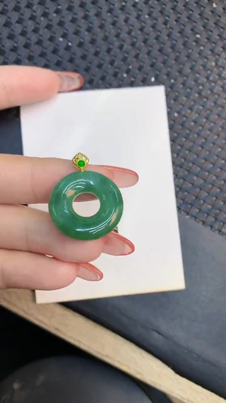 颈饰未镶嵌翡翠1