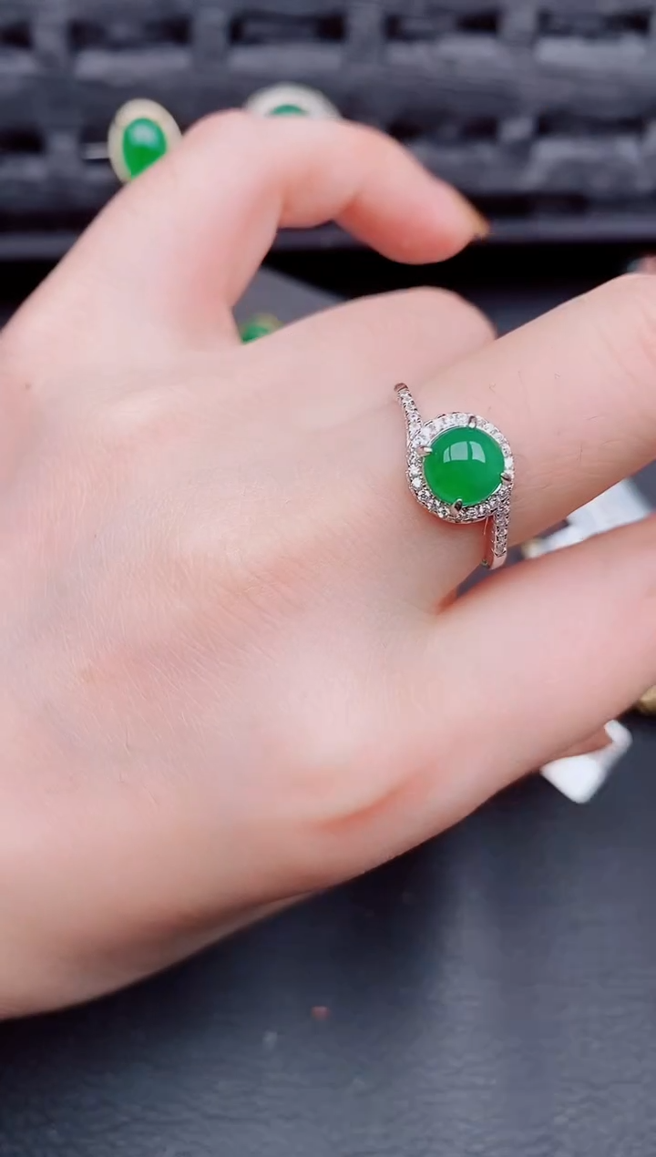 【闪购商品】翡翠戒指银S925镶嵌天然a货翡翠785