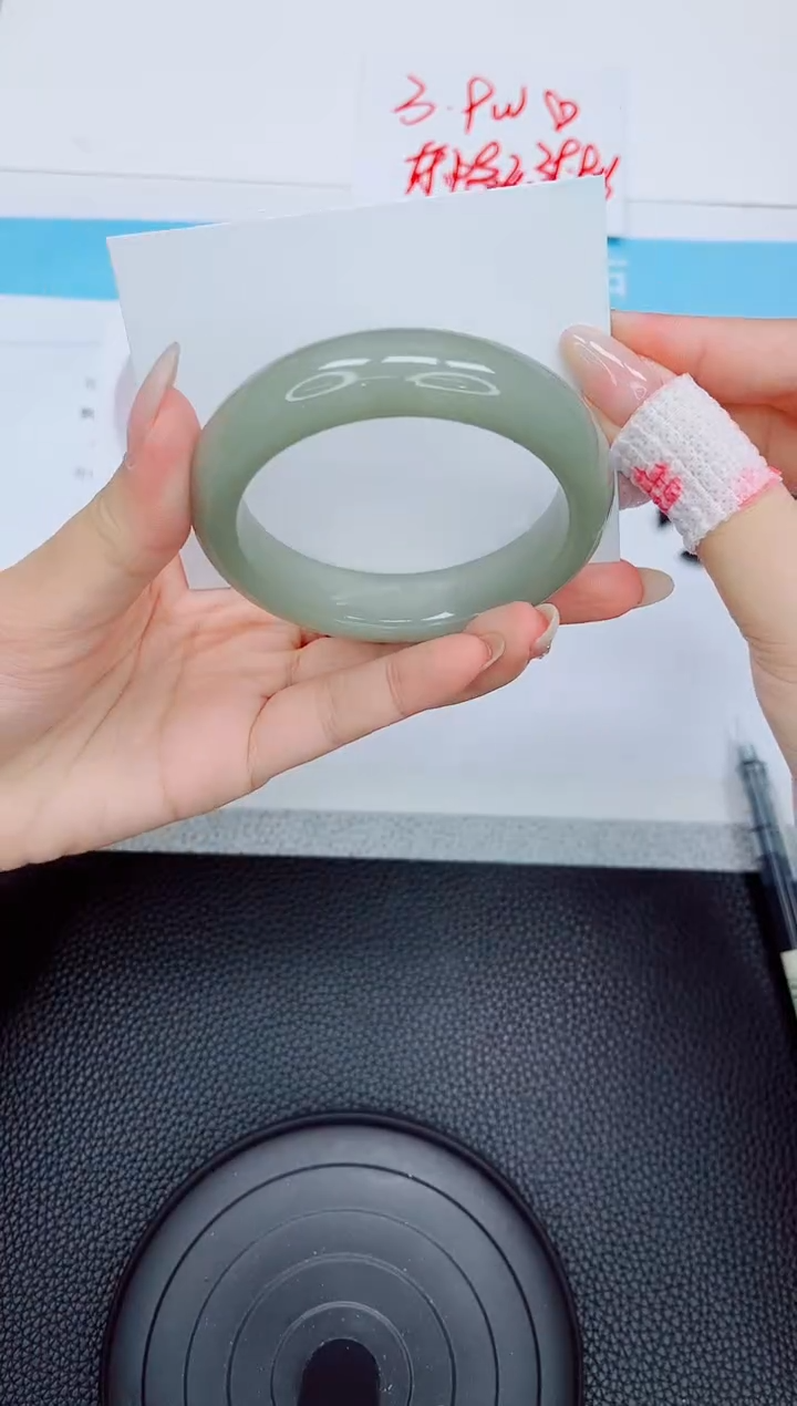 石英质玉手镯未镶嵌157-56.5